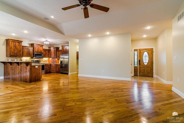 1104 East Park Grove, Manhattan, KS 66503