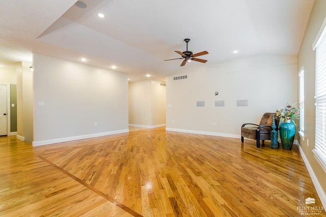 1104 East Park Grove, Manhattan, KS 66503