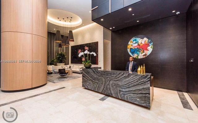 55 SW 9th St 2604, Miami, FL 33130