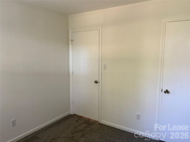 8526 Castle Pine Court 2, Charlotte, NC 28226