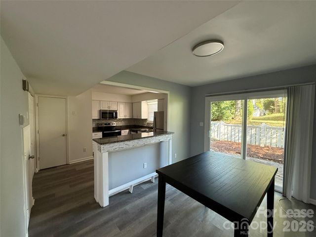 8526 Castle Pine Court 2, Charlotte, NC 28226