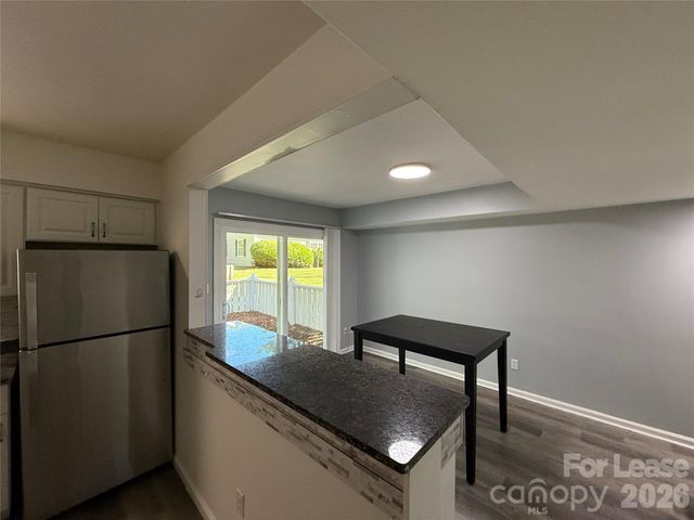 8526 Castle Pine Court 2, Charlotte, NC 28226