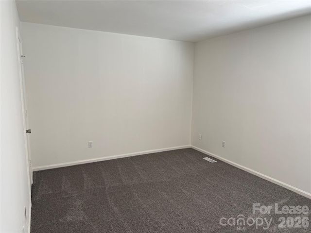 8526 Castle Pine Court 2, Charlotte, NC 28226