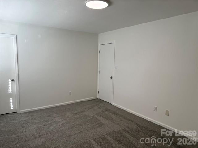 8526 Castle Pine Court 2, Charlotte, NC 28226