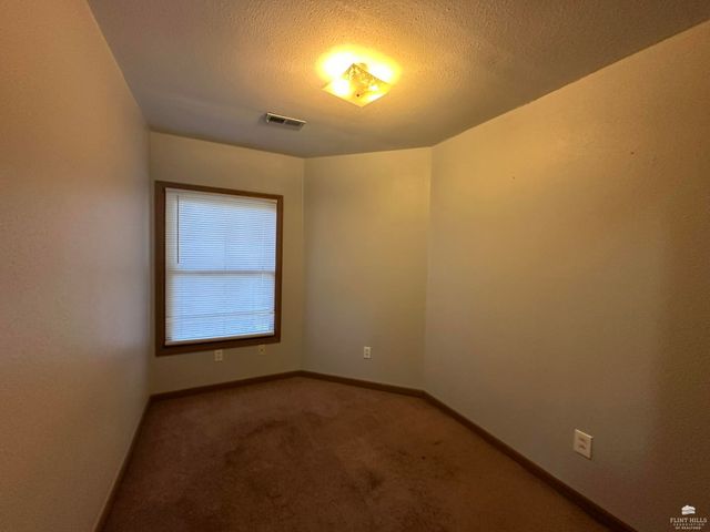 1218 1220 N 11th, Manhattan, KS 66502