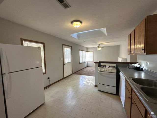 1218 1220 N 11th, Manhattan, KS 66502