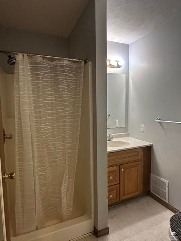 1218 1220 N 11th, Manhattan, KS 66502