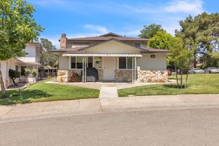 277 Sharp Cir #CI2, Roseville, CA 95678