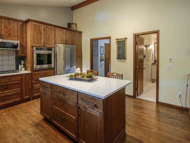 9951 Springwood Drive, Kalamazoo, MI 49009