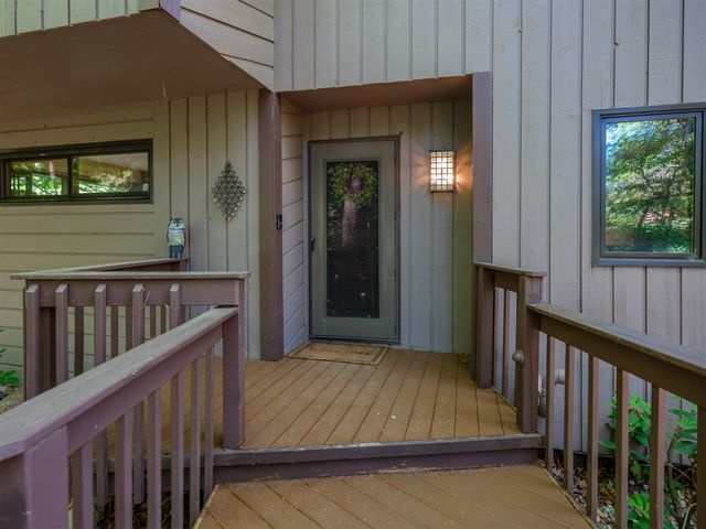 9951 Springwood Drive, Kalamazoo, MI 49009