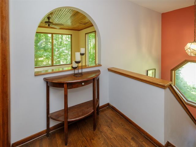 9951 Springwood Drive, Kalamazoo, MI 49009