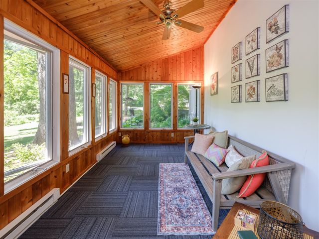 9951 Springwood Drive, Kalamazoo, MI 49009