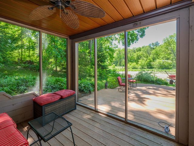 9951 Springwood Drive, Kalamazoo, MI 49009