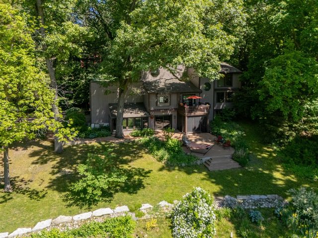 9951 Springwood Drive, Kalamazoo, MI 49009