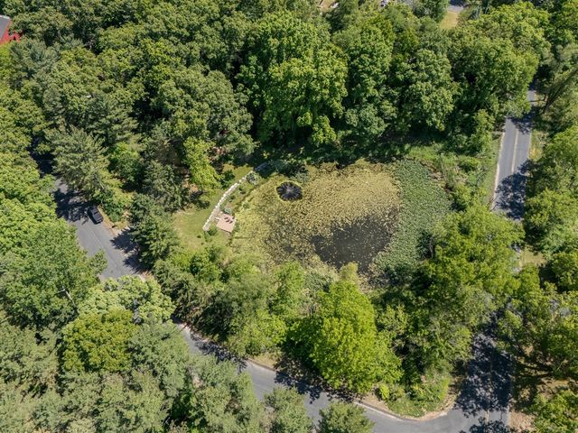 9951 Springwood Drive, Kalamazoo, MI 49009