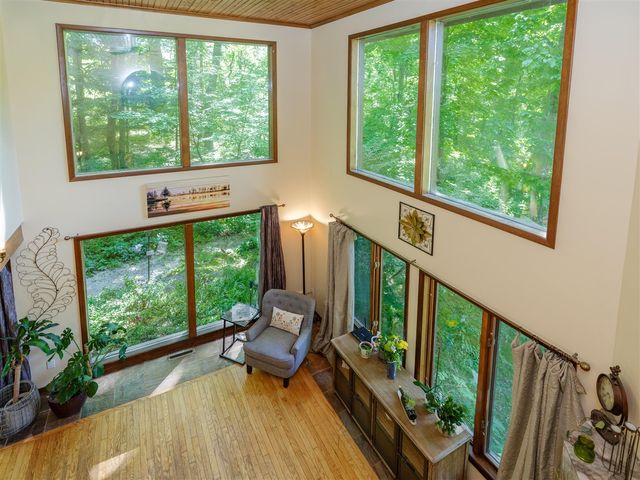 9951 Springwood Drive, Kalamazoo, MI 49009