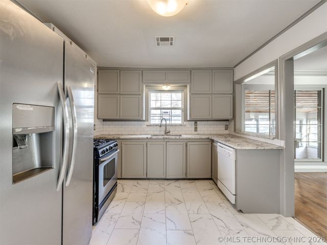 1923 N Elwood Avenue, Tulsa, OK 74106