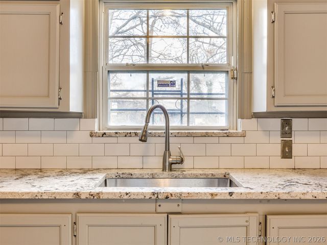 1923 N Elwood Avenue, Tulsa, OK 74106