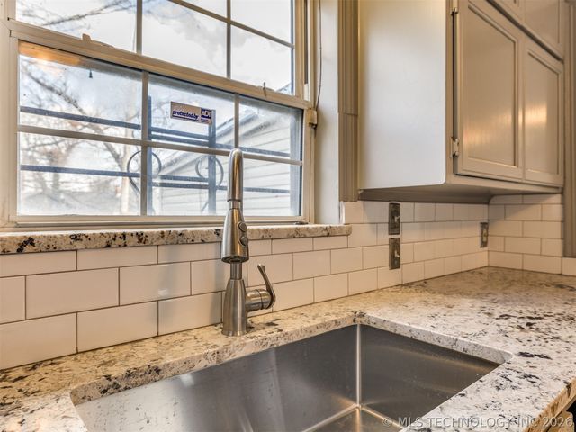 1923 N Elwood Avenue, Tulsa, OK 74106