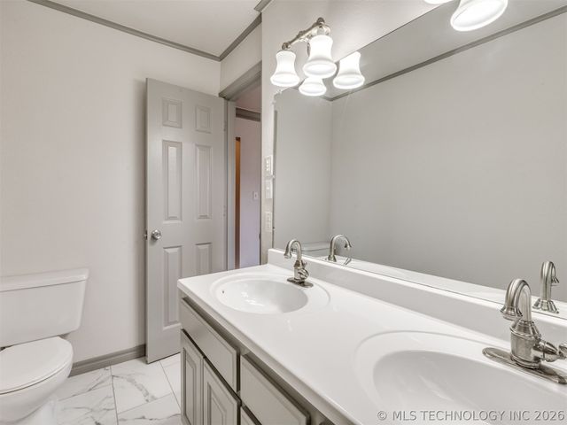 1923 N Elwood Avenue, Tulsa, OK 74106