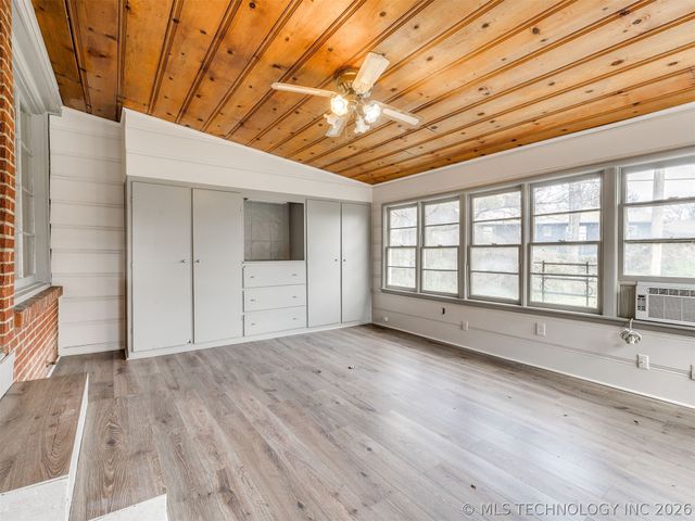 1923 N Elwood Avenue, Tulsa, OK 74106