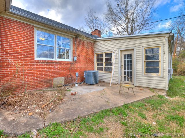 1923 N Elwood Avenue, Tulsa, OK 74106