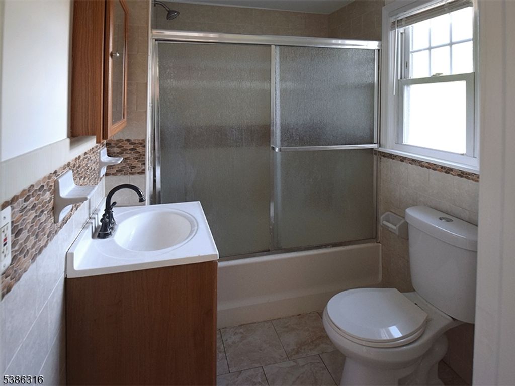 488 Heywood Ave, City Of Orange Twp., NJ 07050 — photo 5
