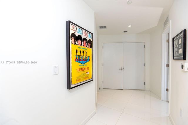 851 NE 1st Ave 2812, Miami, FL 33132