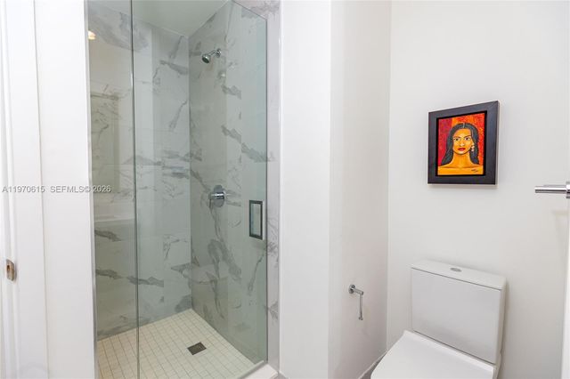 851 NE 1st Ave 2812, Miami, FL 33132