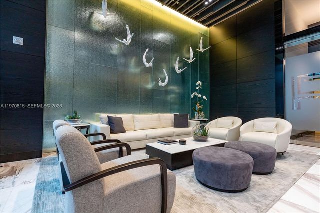 851 NE 1st Ave 2812, Miami, FL 33132