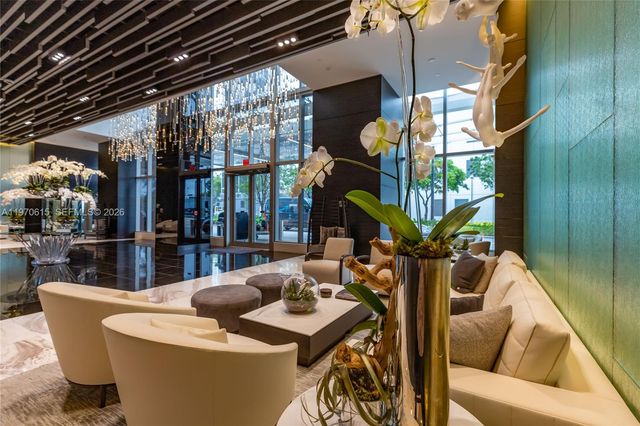 851 NE 1st Ave 2812, Miami, FL 33132