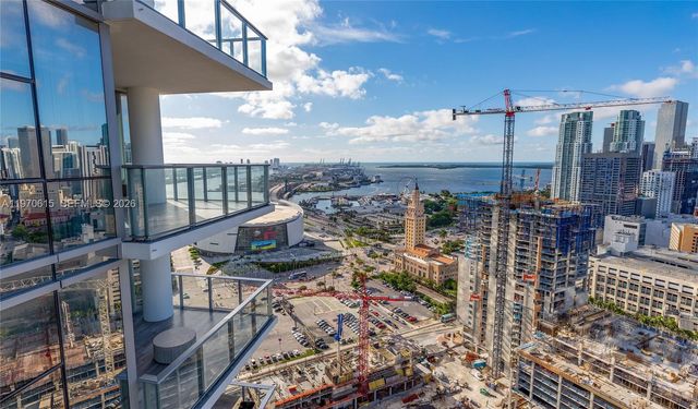 851 NE 1st Ave 2812, Miami, FL 33132