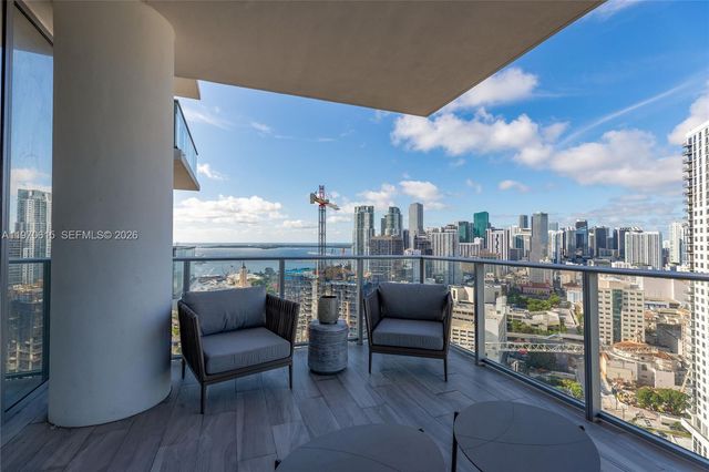 851 NE 1st Ave 2812, Miami, FL 33132