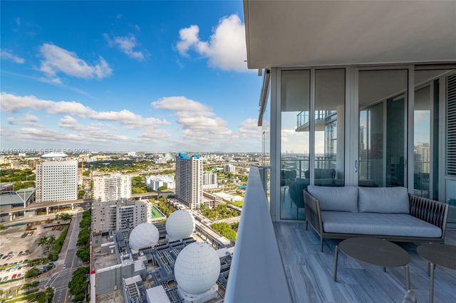 851 NE 1st Ave 2812, Miami, FL 33132