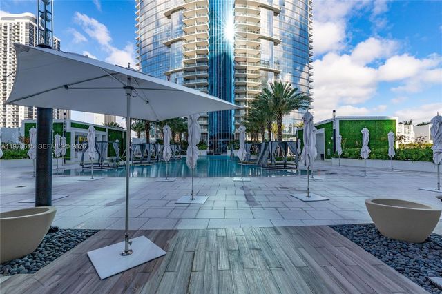 851 NE 1st Ave 2812, Miami, FL 33132