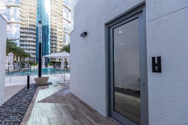 851 NE 1st Ave 2812, Miami, FL 33132