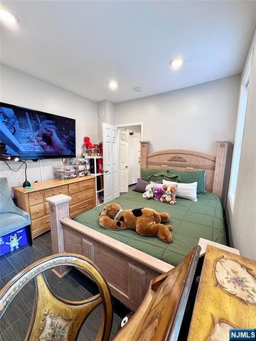 976 Main Avenue, Passaic, NJ 07055