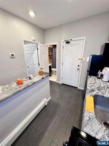 976 Main Avenue, Passaic, NJ 07055