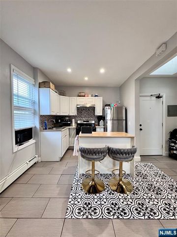 976 Main Avenue, Passaic, NJ 07055