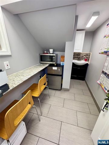 976 Main Avenue, Passaic, NJ 07055