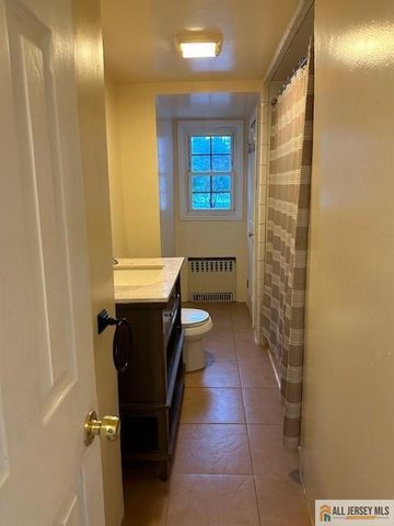 29 Harrison Avenue, Edison, NJ 08837