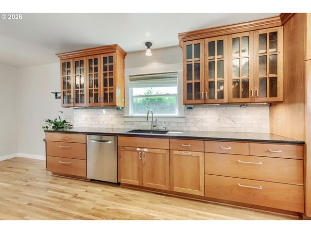 4131 Se 52ND Ave, Portland, OR 97206