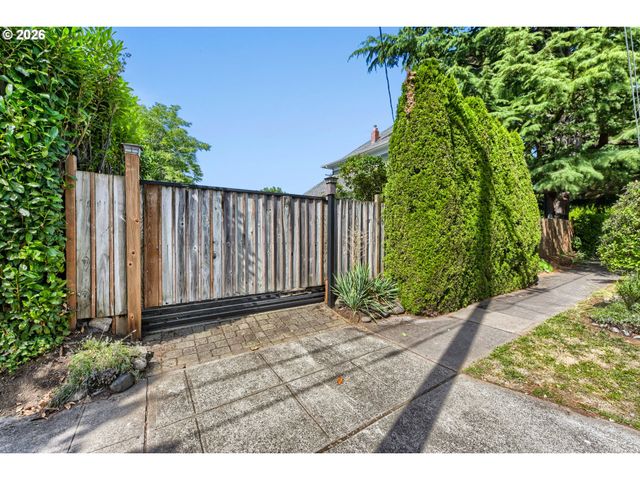 4131 Se 52ND Ave, Portland, OR 97206