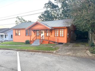 122 N 5th Street, Mccomb, MS 39648