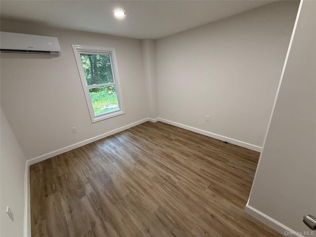 210 Fort Salonga Road, Northport, NY 11768