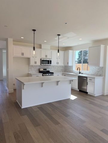 2061 Zane Way, Turlock, CA 95382