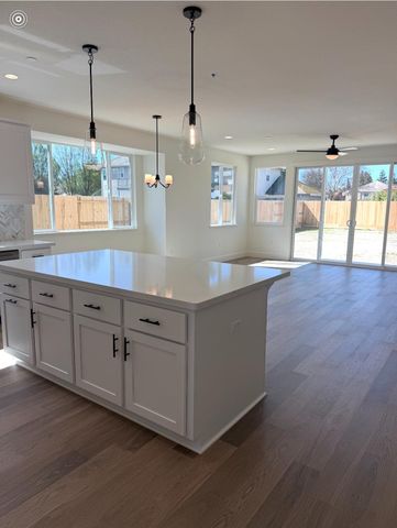 2061 Zane Way, Turlock, CA 95382