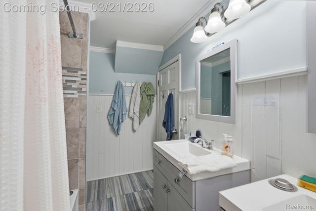 49777 Card Road, Macomb Township, MI 48044