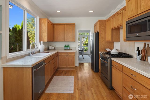 1543 NE Iris Street, Issaquah, WA 98029