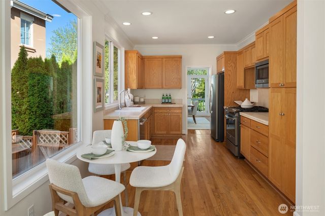 1543 NE Iris Street, Issaquah, WA 98029